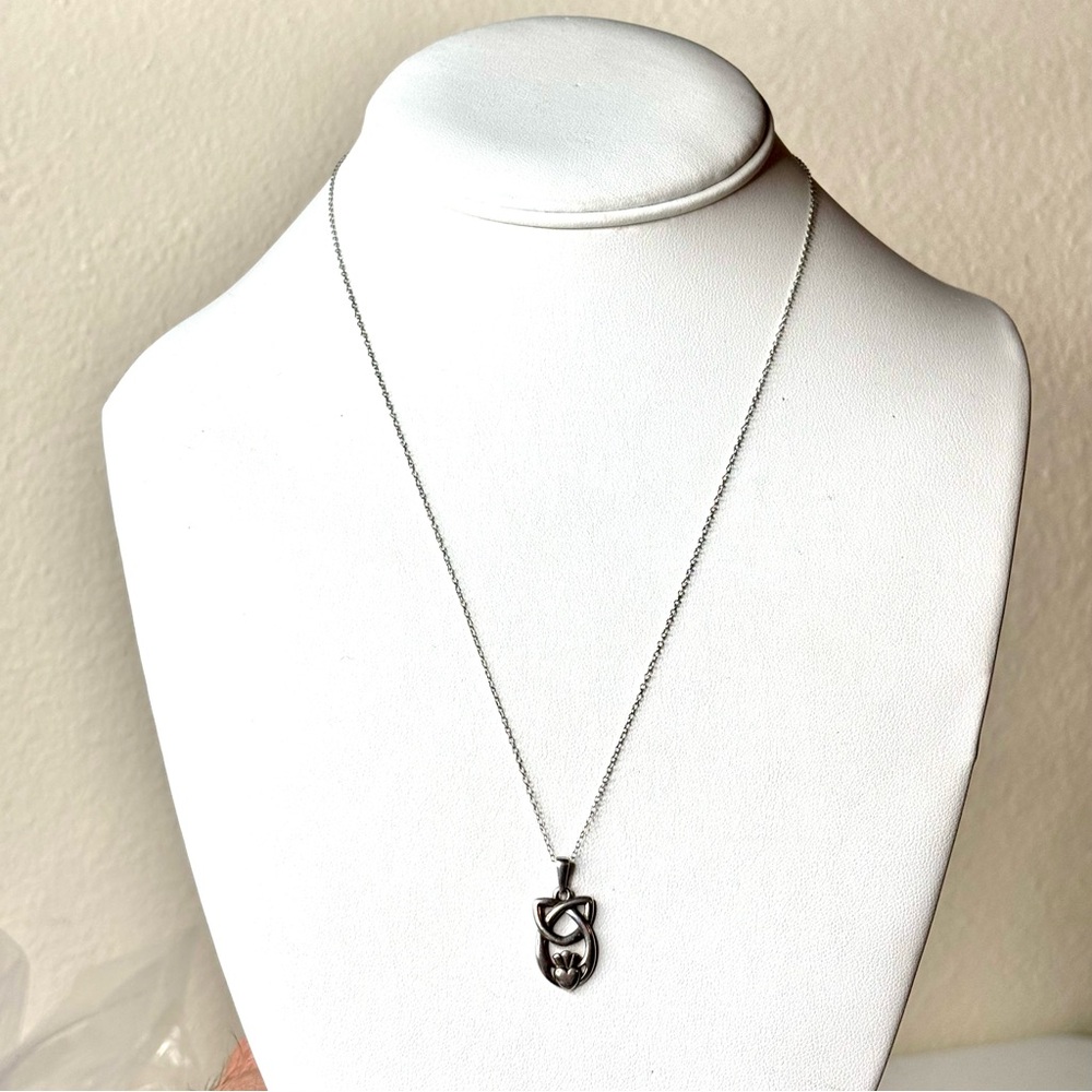 Solvar Sterling Silver Celtic Knot Pendant Necklace